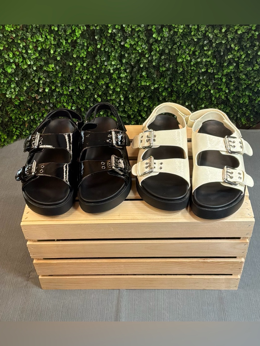 Lot of 2 Old Navy Chunky Double-Buckle Sandals in Black and Cream Women’s 10